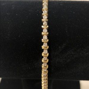 Vintage 14K Gold and Diamonds Tennis Bracelet.